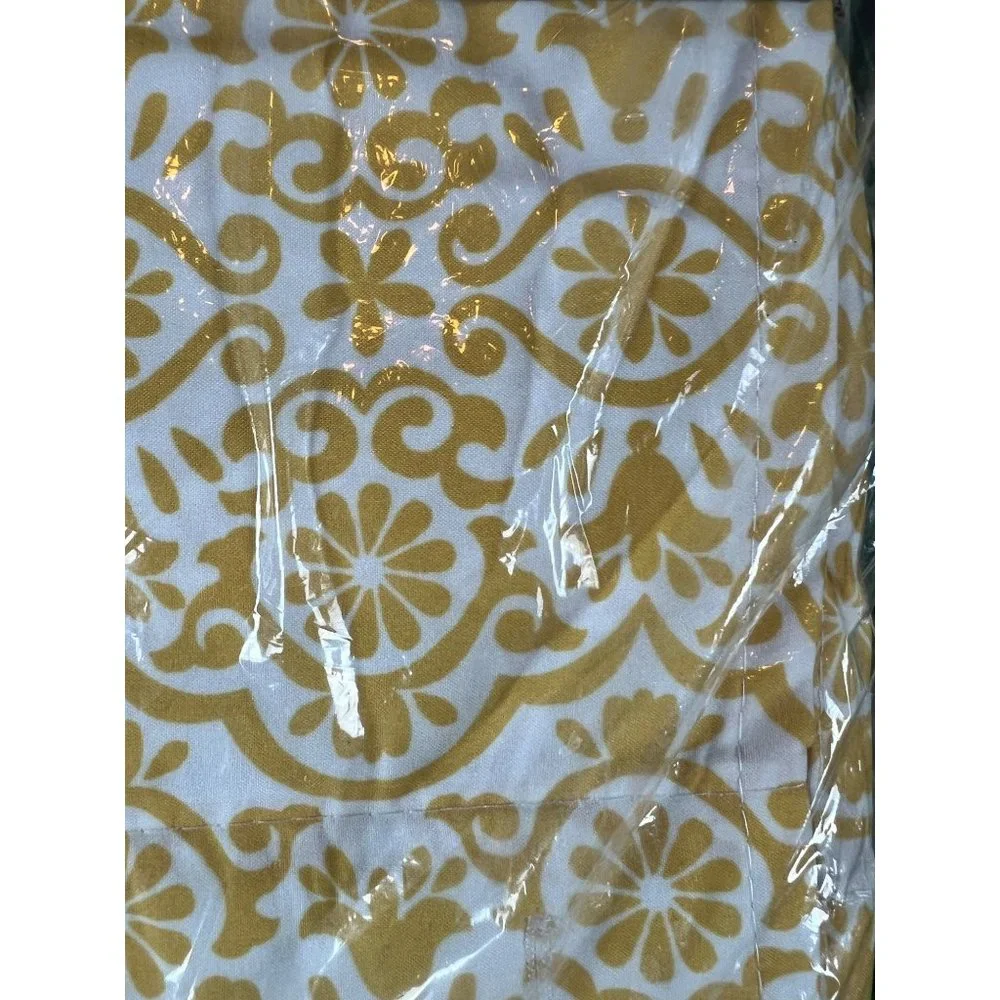 New Lush Decor Stripe Medallion 72